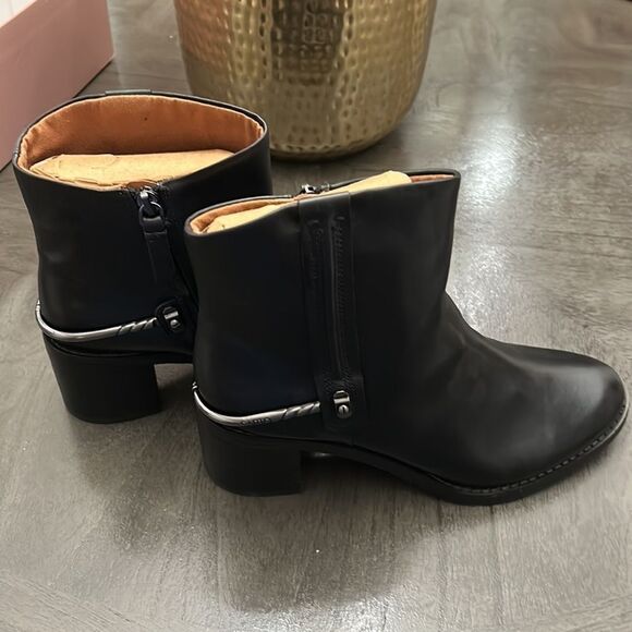 Franco Sarto Sandy Bootie - Picture 7 of 13